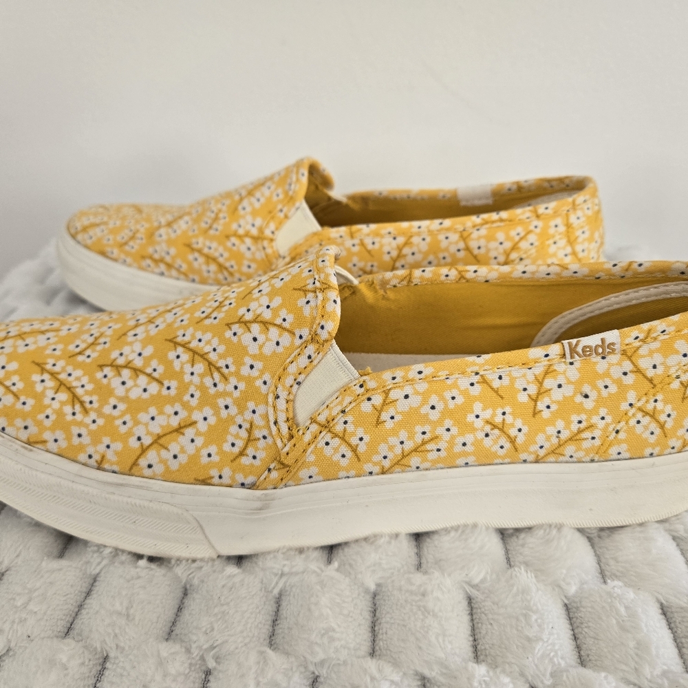 Keds Yellow Floral Slip-On Sneakers with White Flowers